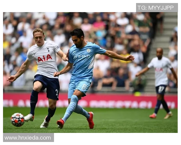 曼城友谊赛小胜热刺红牌事件引发全场热议与争议