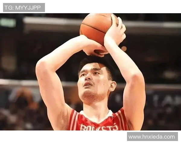 姚明下门牙的故事：从篮球场到生活中的微笑与坚持