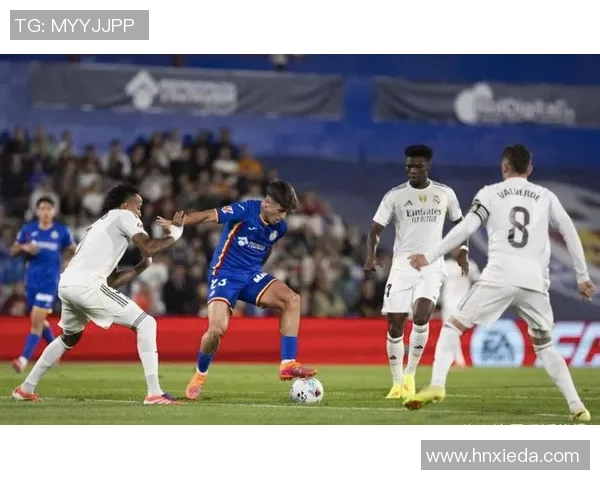 西甲激战AC米兰点球大战险胜切尔西全场沸腾瞬间回顾 西甲激战AC米兰点球大战险胜切尔西全场沸腾瞬间回顾