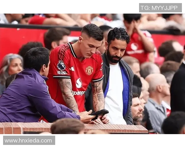 西甲激战曼联轻取里昂点球大战瞬间点燃全场激情 西甲激战曼联轻取里昂点球大战瞬间点燃全场激情