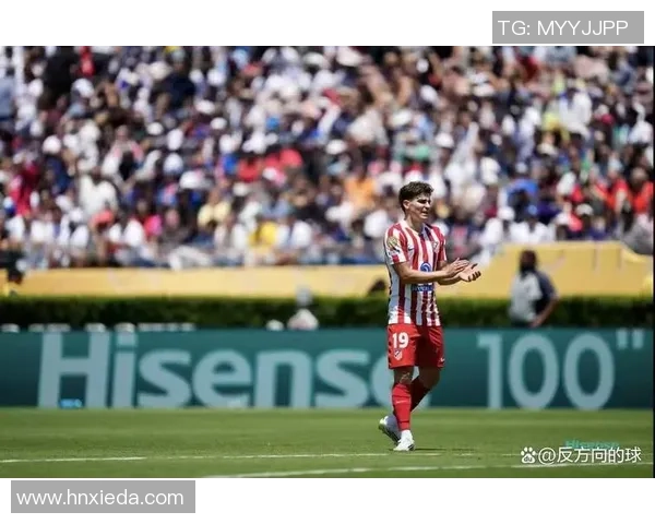 马竞友谊赛大胜曼联四球完胜绝杀瞬间引发争议判罚热议 马竞友谊赛大胜曼联四球完胜绝杀瞬间引发争议判罚热议